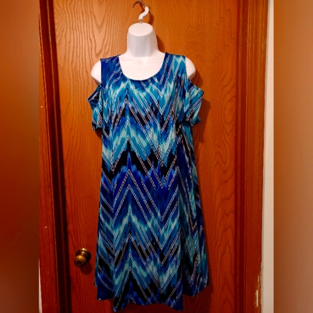 STUDIO WORKS cold shoulder dress